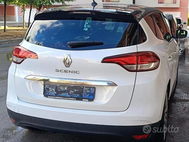 Usata Renault Scénic IV 110 CV (80 kW) 2017 Monovolume