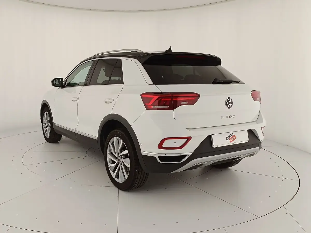 Usata VW T-Roc Style 110 CV (80 kW) 2023 Pure white nero SUV