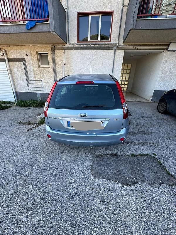 Usata Ford Fiesta 2007 Blu Utilitaria