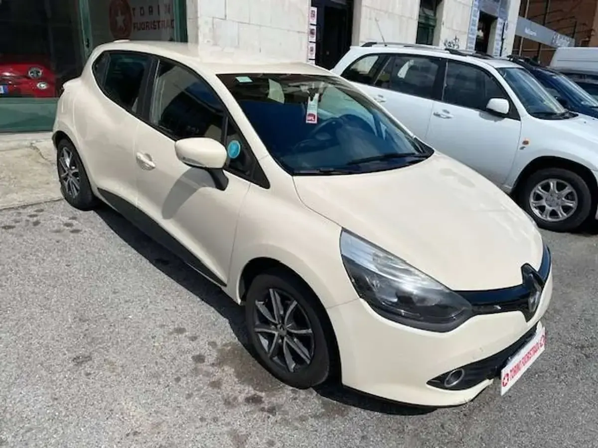 Usata Renault Clio IV 73 CV (53 kW) 2015 Beige Berlina