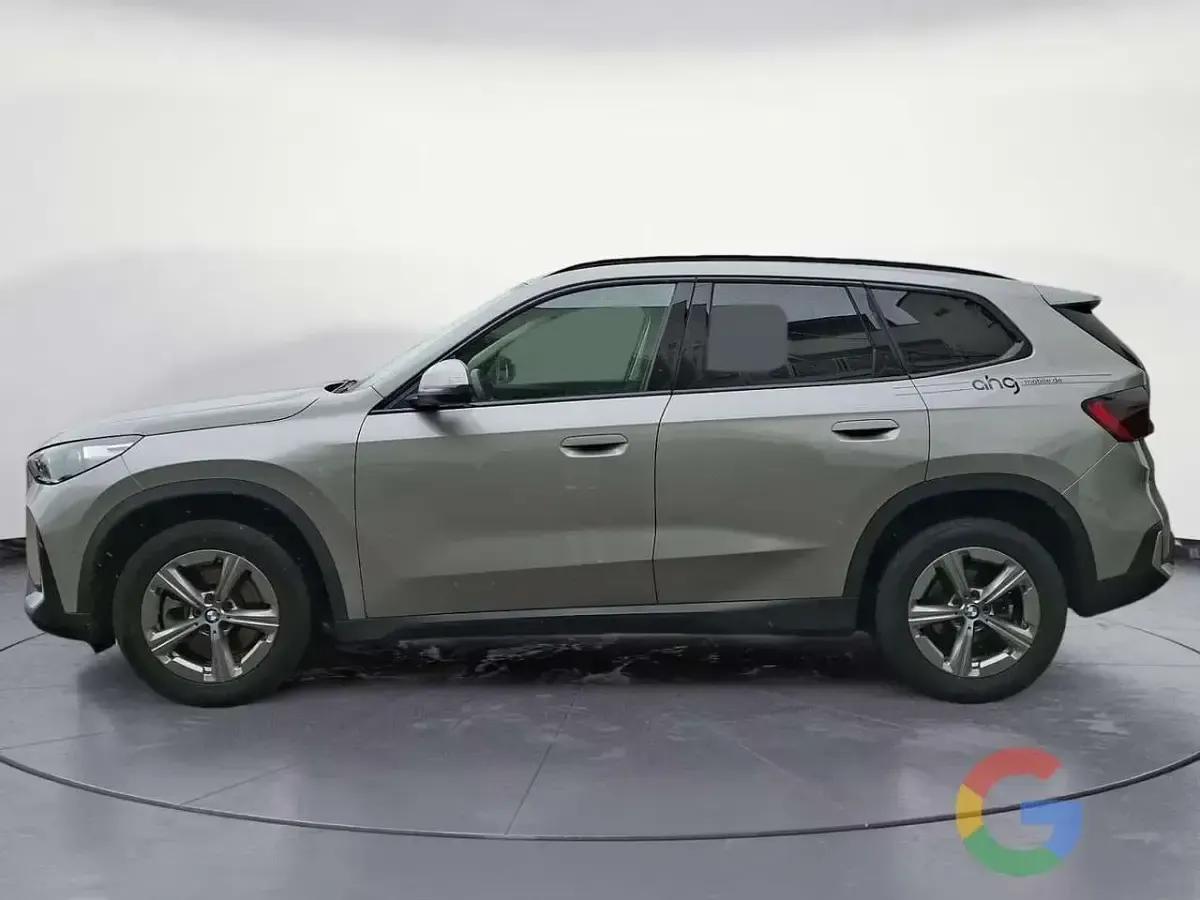 Begagnad BMW X1 170 HK (125 kW) 2024 Grå SUV