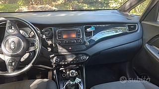 Usata Kia Carens 2015 Grigio Monovolume