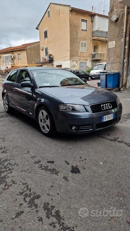 Usata Audi A3 Attraction 140 CV (102 kW) 2004 Grigio Berlina