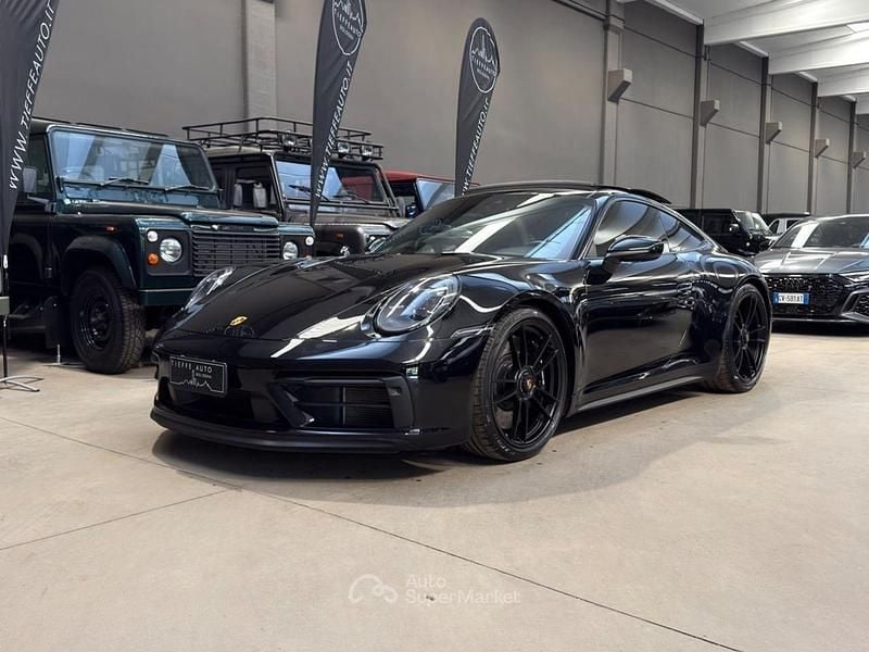 Usata Porsche 911 Carrera GTS 480 CV (353 kW) 2024 Nero metallizzato Coupé