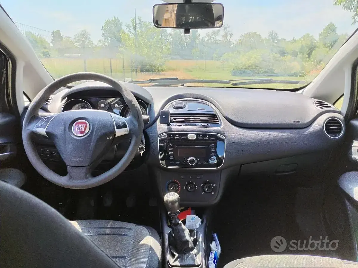 Usata Fiat Punto Evo Dynamic 77 CV (56 kW) 2010 Nero Utilitaria
