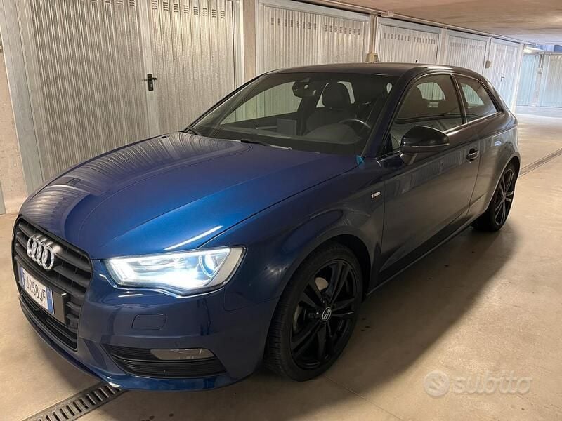 Blu/azzurro Usata 2017 Audi A3 S-Line Coupé | 19.500 € (Buon prezzo) - Immagine 1/4