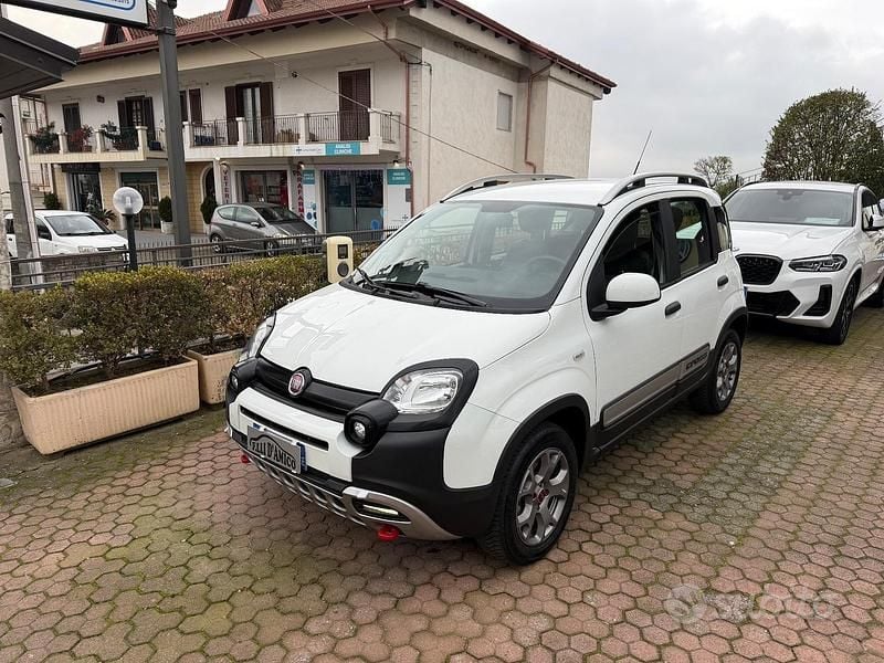 Bianco Usata 2016 Fiat Panda Cross Cross Due volumi | 13.900 € (Molto cara) - Immagine 1/4