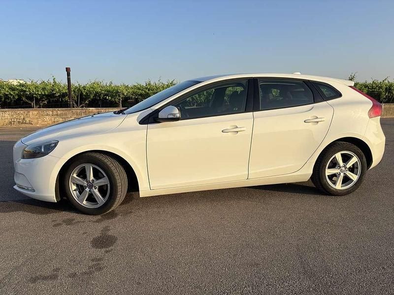 Usata Volvo V40 Business Edition 114 CV (83 kW) 2014 Berlina