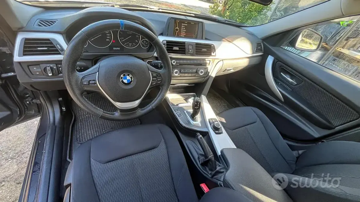 Usata BMW 318 143 CV (105 kW) 2014 Grigio Station wagon
