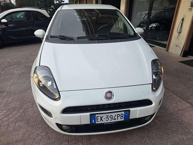 Usata Fiat Grande Punto 75 CV (55 kW) 2011 Bianco Utilitaria