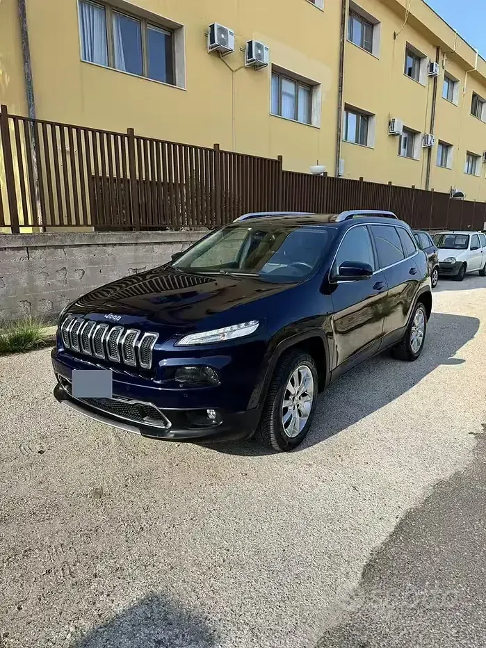 Usata Jeep Cherokee 200 CV (147 kW) 2016 Bluazzurro SUV