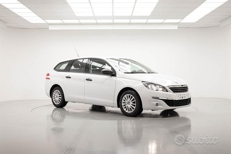 Usata Peugeot 308 Active 135 CV (99 kW) 2016 Bianco Station wagon