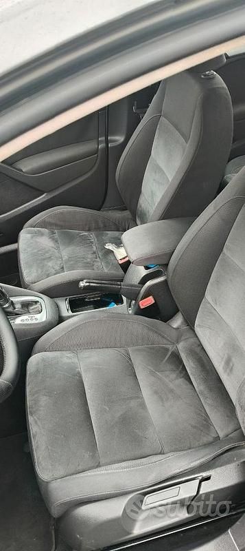 Usata VW Golf VI Highline 105 CV (77 kW) 2011 Grigio Utilitaria