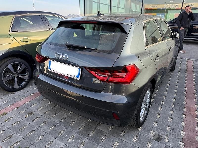 Usata Audi A1 Sportback 116 CV (85 kW) 2024 Grigio Utilitaria