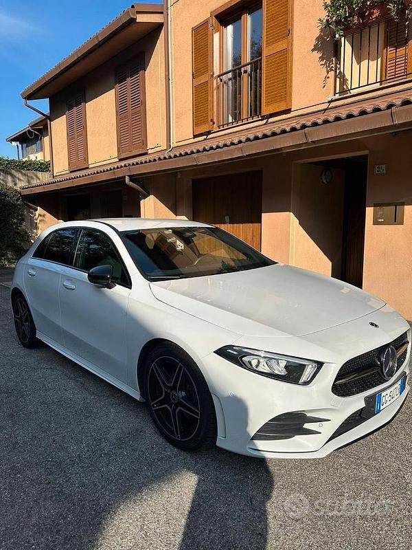 Bianco Usata 2022 Mercedes A180 Tre volumi | 25.000 € (Ottimo prezzo) - Immagine 1/4