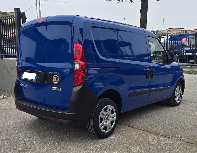 Usata Fiat Doblò S 105 CV (77 kW) 2020 Blu Monovolume