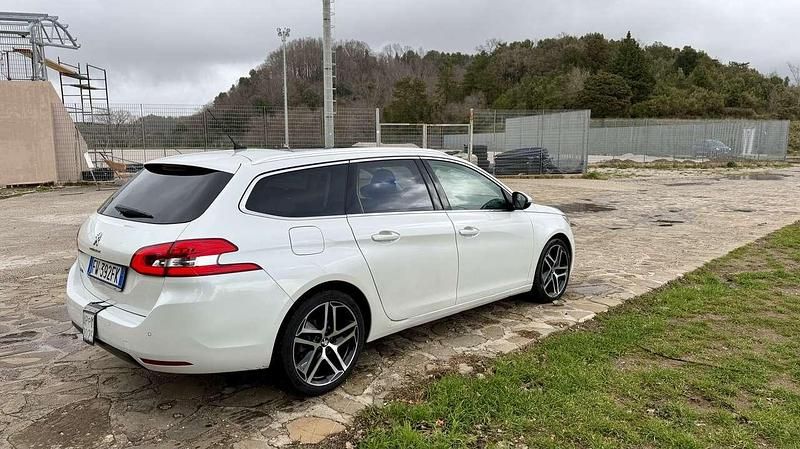 Usata Peugeot 308 SW GT-line 131 CV (96 kW) 2019 Other Station wagon
