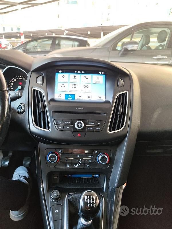 Brugt Ford Focus Business Edition 120 HK (88 kW) 2017 Grå Sedan