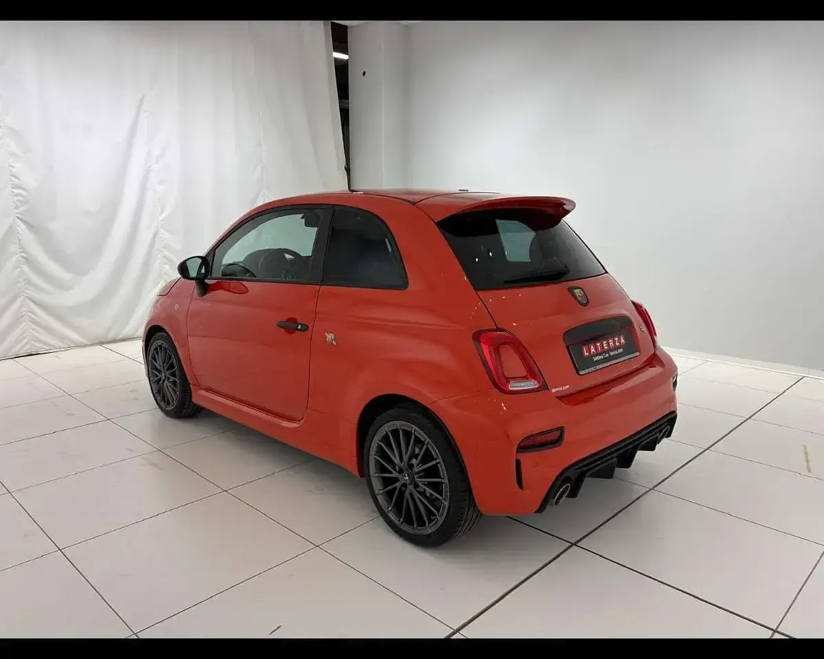 Usata Abarth 595 165 CV (121 kW) 2023 Arancione racing Berlina