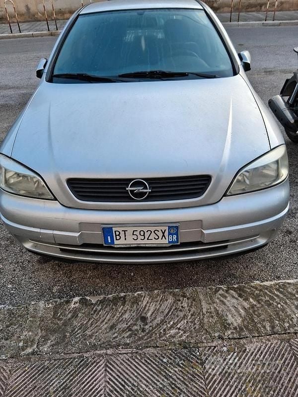 Occasion Opel Astra 101 ch (74 kW) 2001 Gris Berline