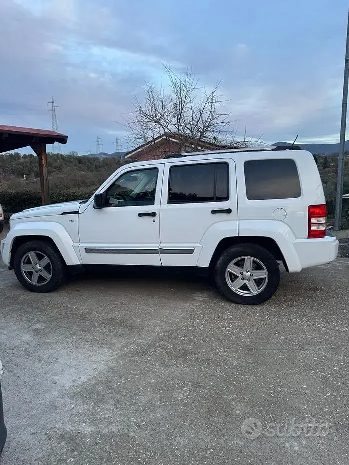 Usata Jeep Cherokee 200 CV (147 kW) 2013 Bianco SUV