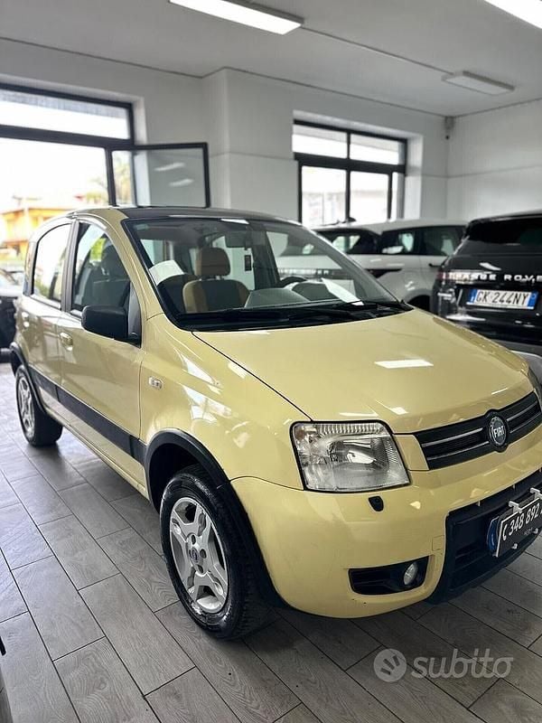 Usata Fiat Panda 4x4 Climbing 60 CV (44 kW) 2004 Giallo Utilitaria