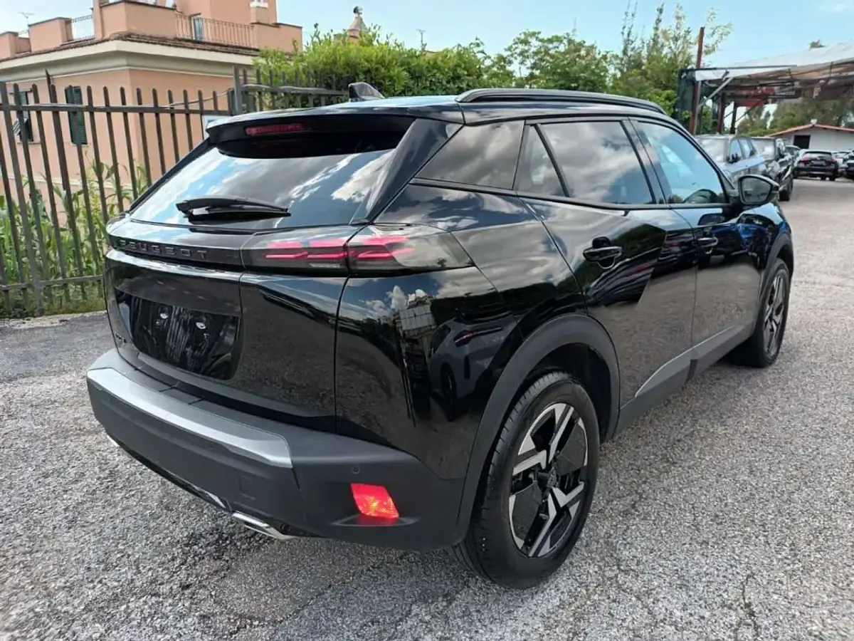 Usata Peugeot 2008 Allure 131 CV (96 kW) 2025 Nero SUV