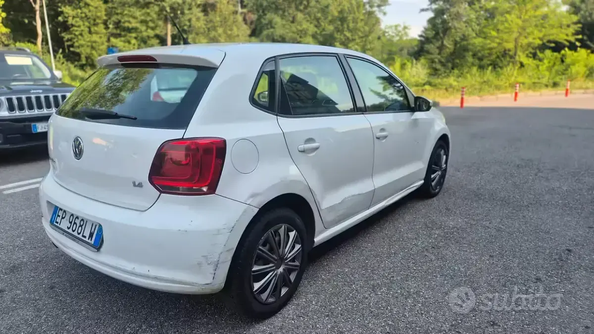 Usata VW Polo Comfortline 86 CV (63 kW) 2013 Bianco Utilitaria