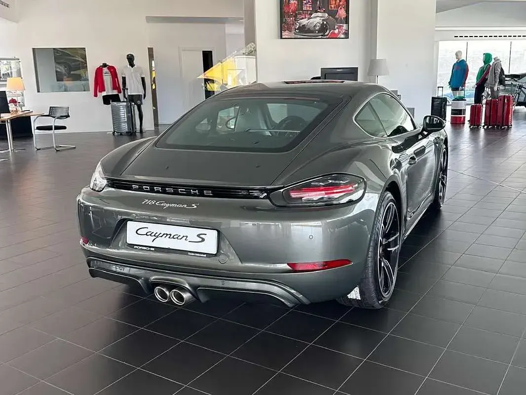 Usata Porsche 718 349 CV (256 kW) 2024 Coupé