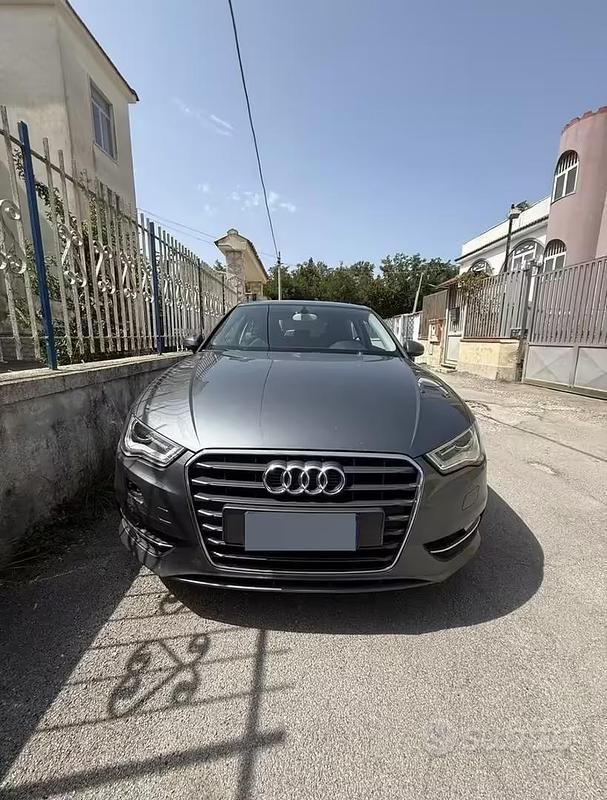 Occasion Audi A3 105 ch (77 kW) 2013 Gris Berline