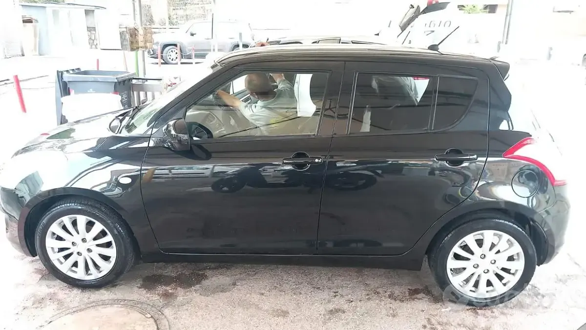 Usata Suzuki Swift 94 CV (69 kW) 2012 Nero Utilitaria