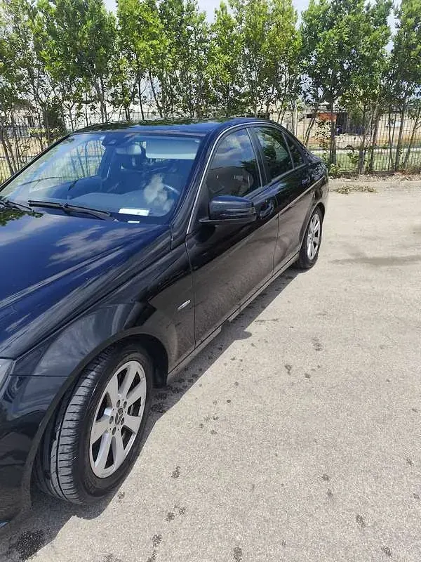 Usata Mercedes C220 Avantgarde 143 CV (105 kW) 2012 Nero Berlina