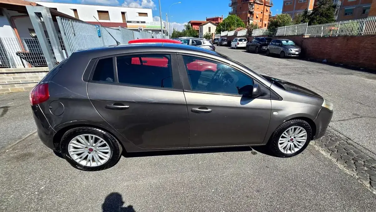 Usata Fiat Bravo Dynamic 90 CV (66 kW) 2009 Grigio Utilitaria