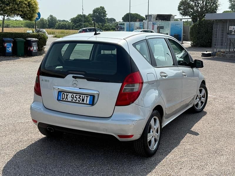 Usata Mercedes A150 Elegance 95 CV (69 kW) 2009 Argento Berlina