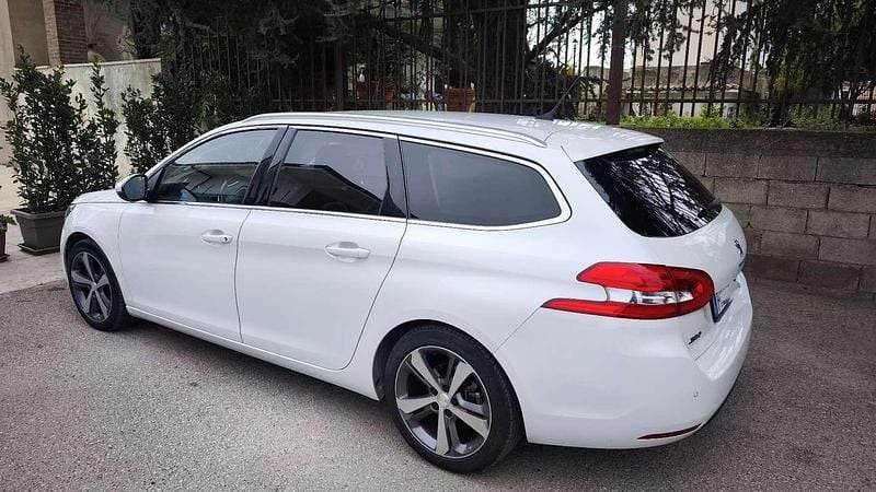 Usata Peugeot 308 SW Allure 131 CV (96 kW) 2018 Station wagon