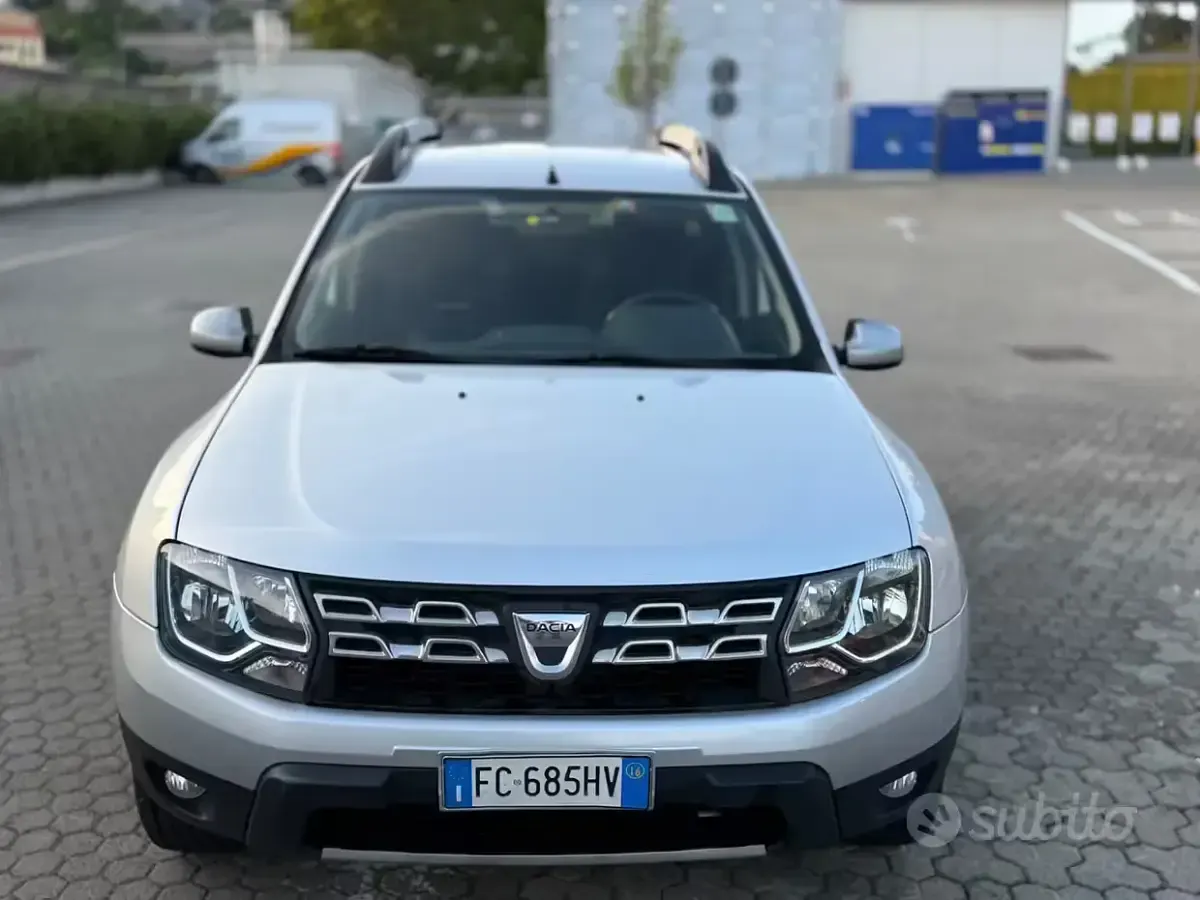 Usado Dacia Duster 109 CV (80 kW) 2016 Gris SUV