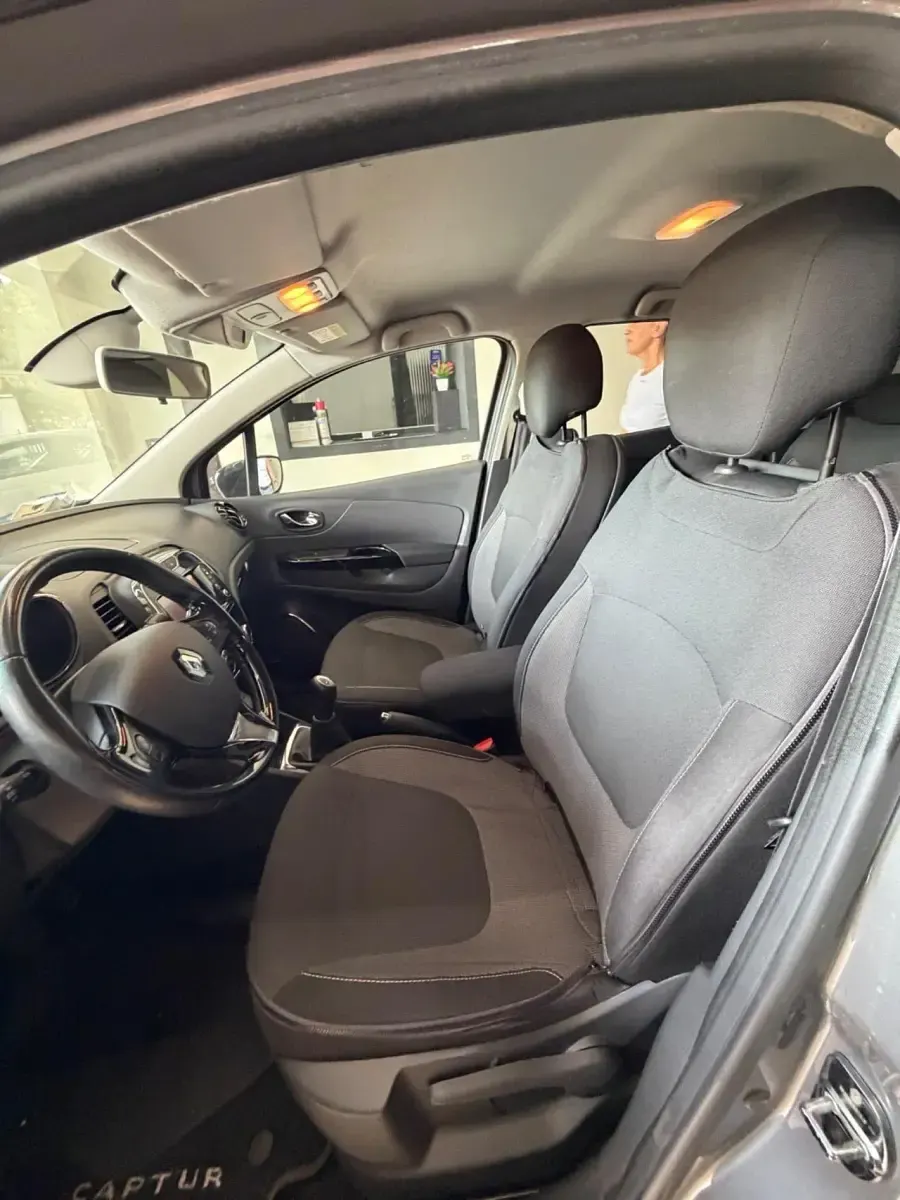 Usata Renault Captur 110 CV (80 kW) 2015 Argento SUV