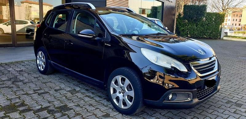 Usata Peugeot 2008 Active 68 CV (50 kW) 2013 Nero SUV