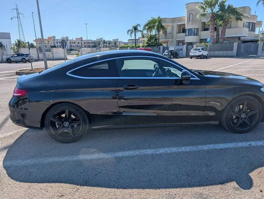 Usata Mercedes C220 Premium 170 CV (125 kW) 2017 Nero Coupé
