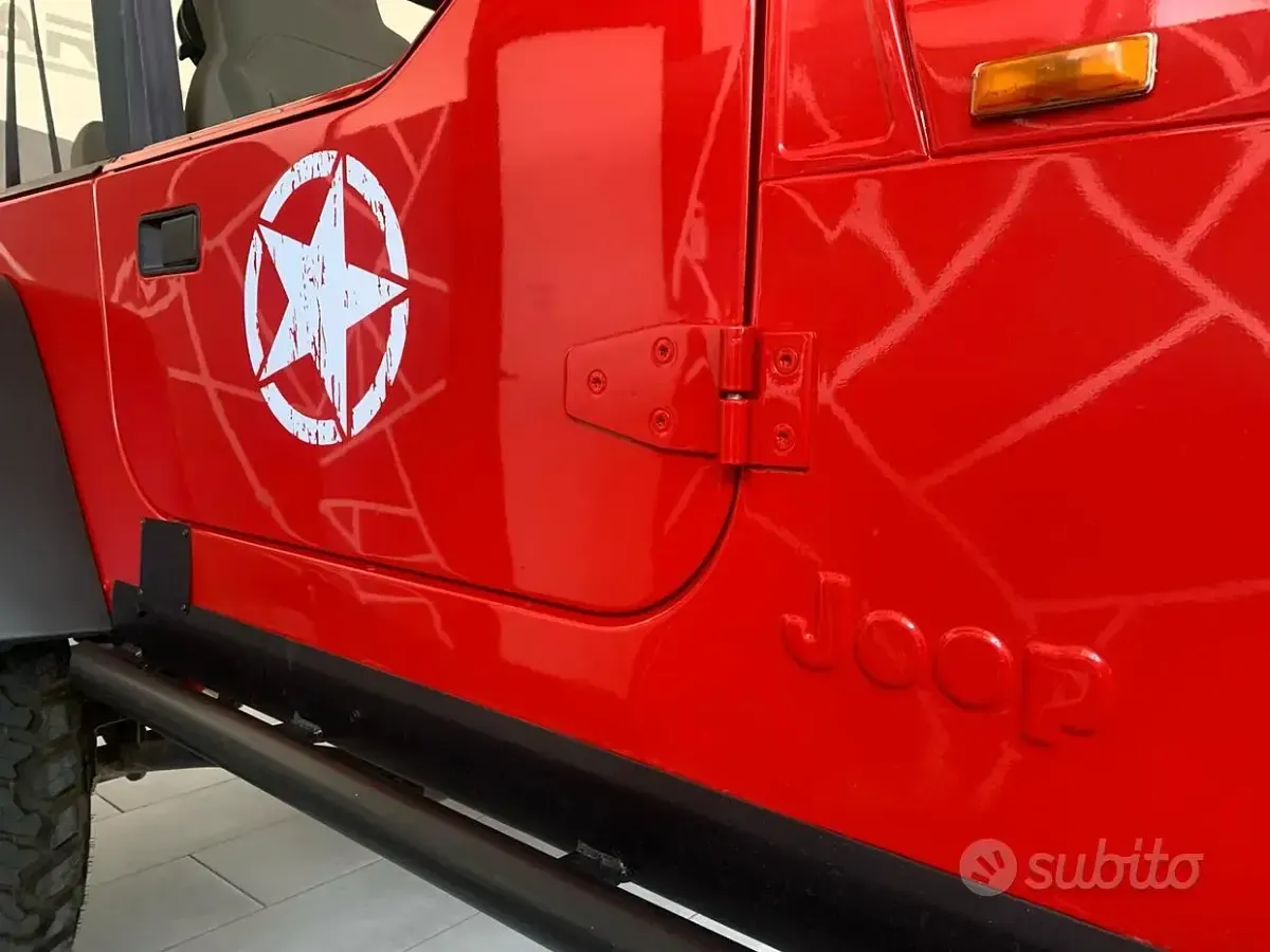 Usata Jeep Wrangler 121 CV (88 kW) 2004 Rosso SUV