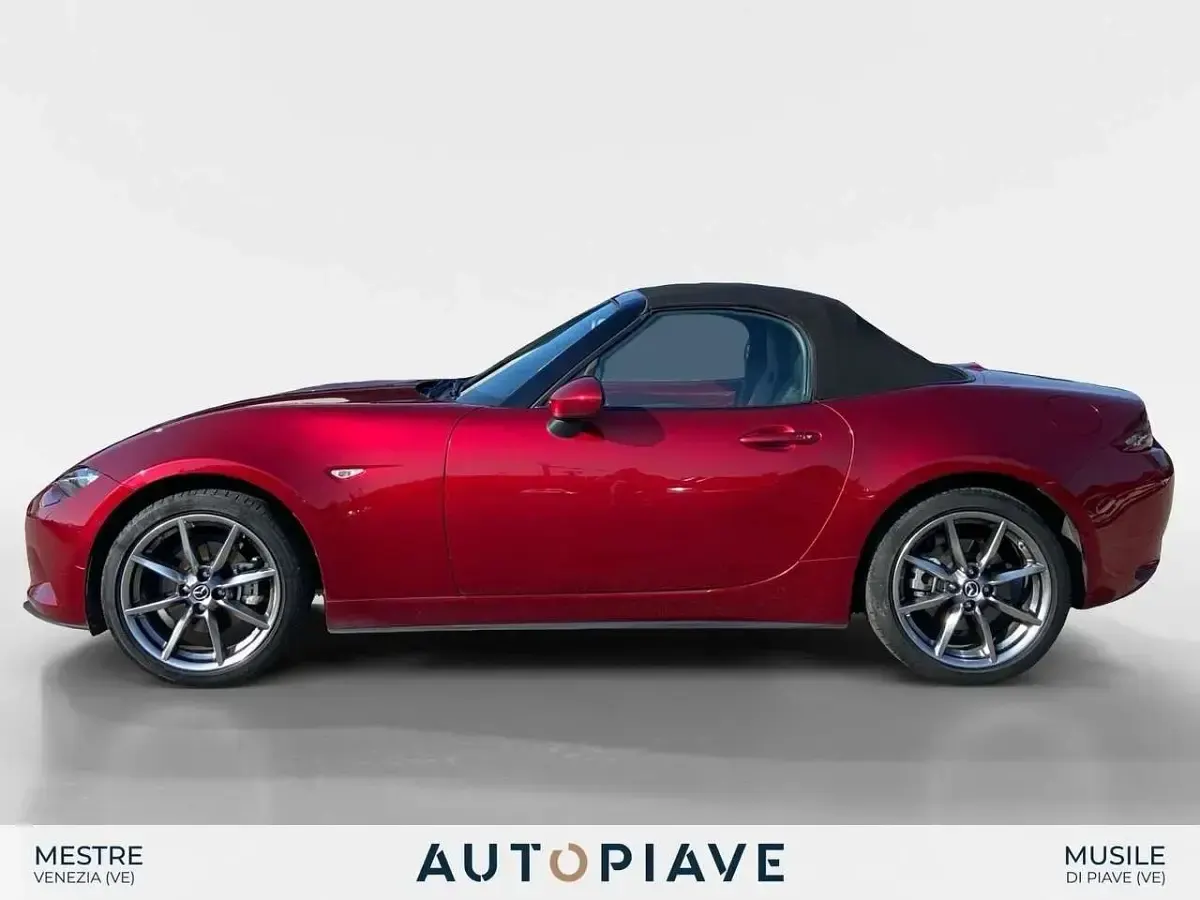 Usata Mazda MX5 Exclusive-Line 184 CV (135 kW) 2023 Rosso Cabrio