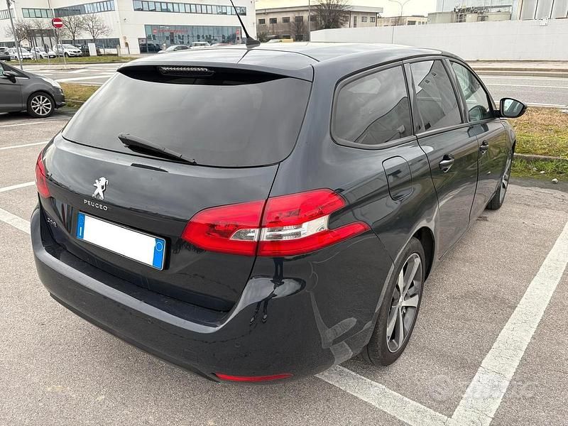 Usata Peugeot 308 SW Allure 131 CV (96 kW) 2020 Grigio Station wagon