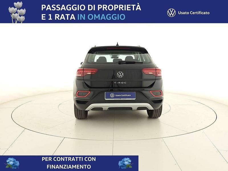Usata VW T-Roc Life 150 CV (110 kW) 2023 Deep black perlato SUV