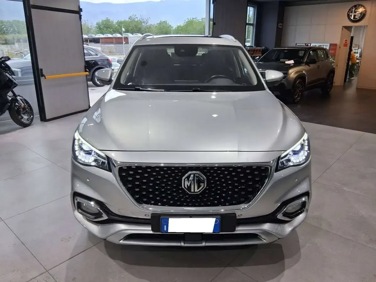 Usata MG HS Luxury 162 CV (119 kW) 2023 Argento SUV