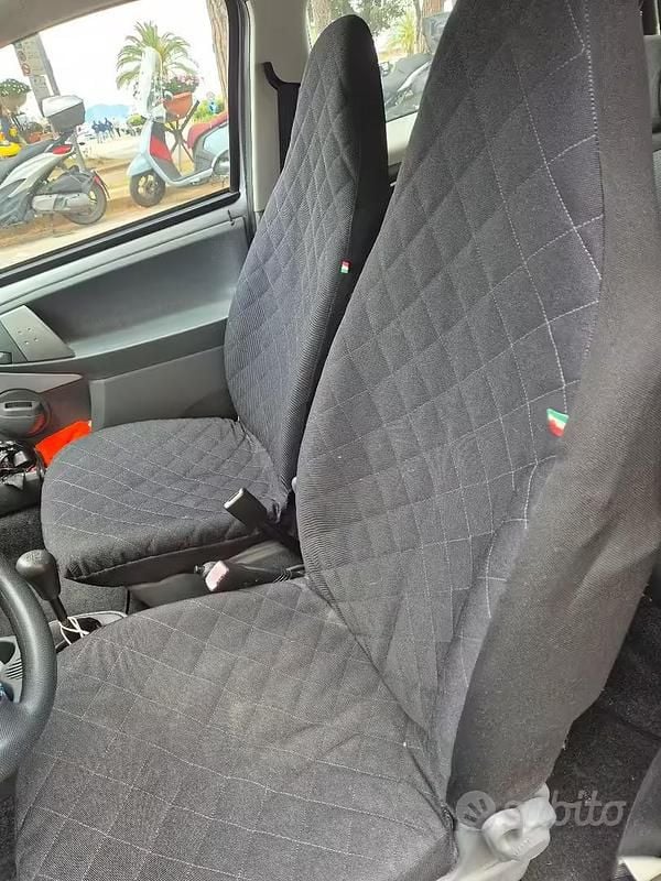 Usata Toyota Aygo 69 CV (50 kW) 2007 Grigio Utilitaria