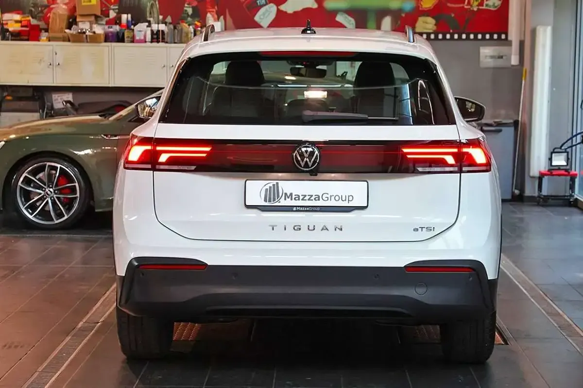 Usata VW Tiguan Life 131 CV (96 kW) 2024 Bianco SUV