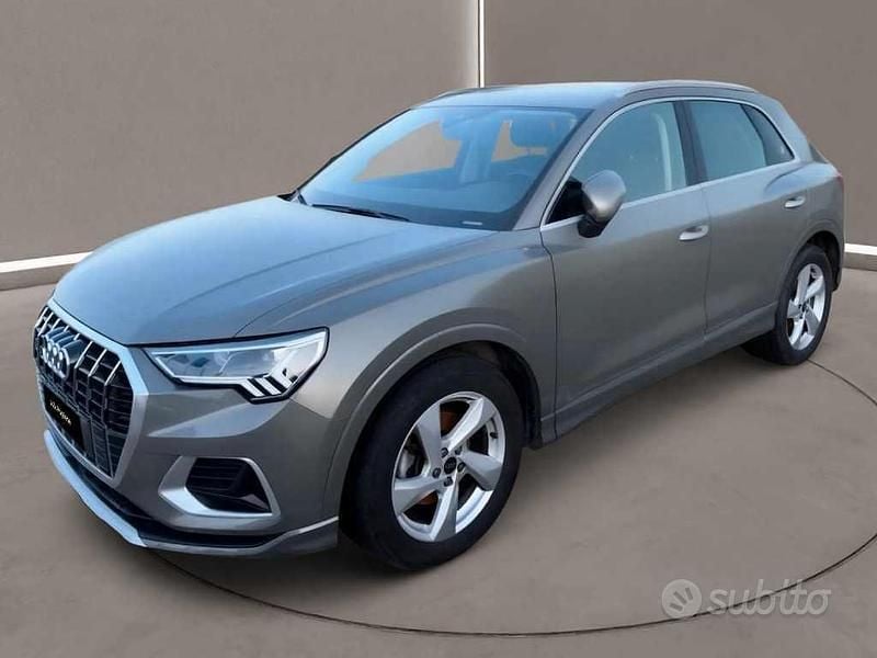 Usata Audi Q3 Comfort 150 CV (110 kW) 2023 Grigio SUV