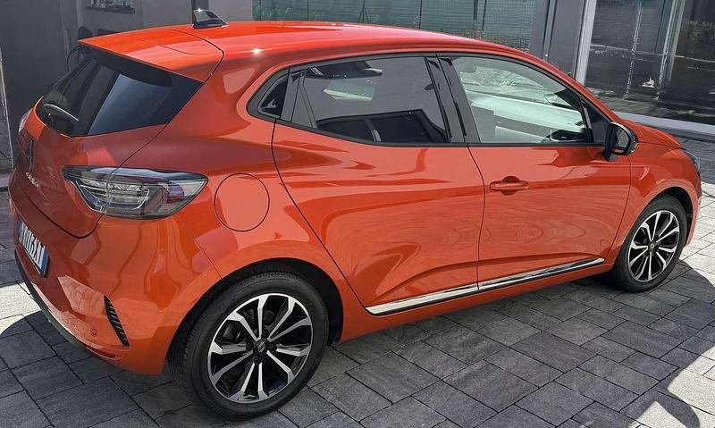 Usata Renault Clio V Techno 101 CV (74 kW) 2024 Berlina