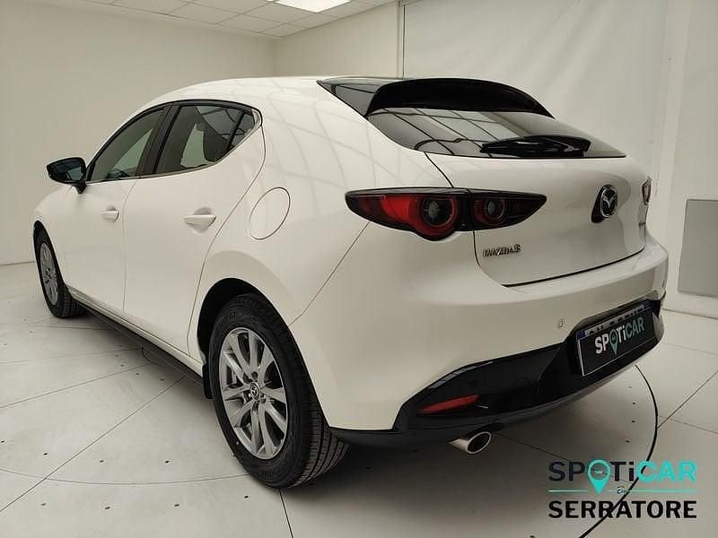 Begagnad Mazda 3 Prime-Line 140 HK (102 kW) 2024 Vit Sedan