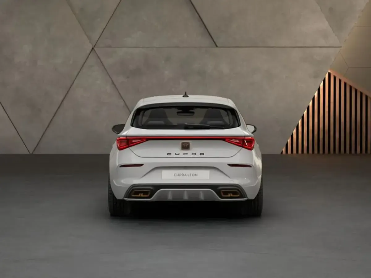 Usata Cupra Leon 204 CV (150 kW) 2023 Bianco candy Berlina